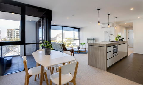 Qube Broadbeach - St Kilda Accommodation 16