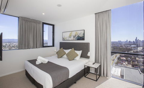 Qube Broadbeach - St Kilda Accommodation 1