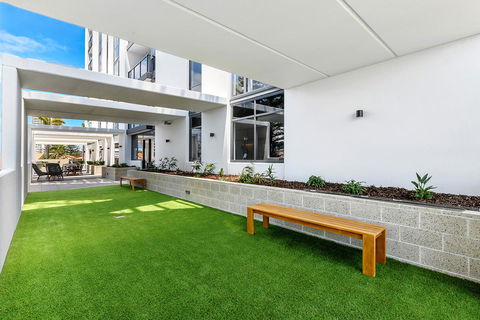 Qube Broadbeach - St Kilda Accommodation 19