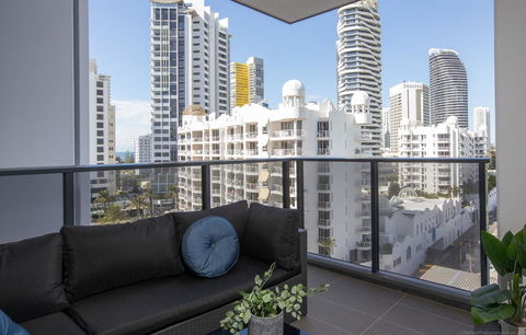 Qube Broadbeach - St Kilda Accommodation 11