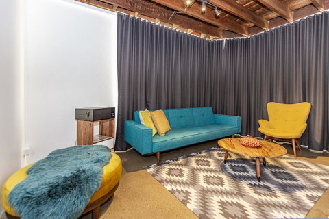 The Pink Hotel Coolangatta - St Kilda Accommodation 21