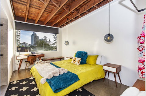 The Pink Hotel Coolangatta - St Kilda Accommodation 17
