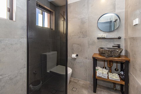The Pink Hotel Coolangatta - St Kilda Accommodation 25