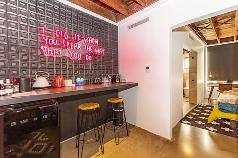 The Pink Hotel Coolangatta - St Kilda Accommodation 20