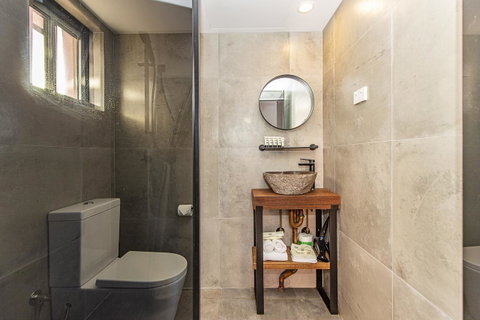 The Pink Hotel Coolangatta - St Kilda Accommodation 31
