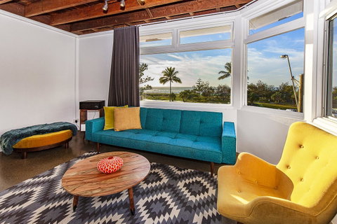 The Pink Hotel Coolangatta - St Kilda Accommodation 16