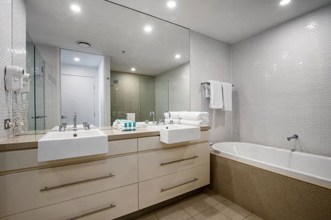 The Wave Resort - St Kilda Accommodation 7