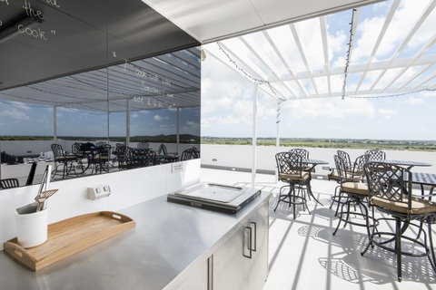 Riviera Mackay - St Kilda Accommodation 17