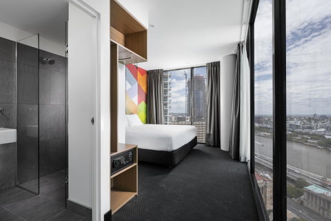 Ibis Styles Brisbane Elizabeth Street - St Kilda Accommodation 6