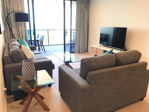 Qube Broadbeach Ocean View Apartments - St Kilda Accommodation 19