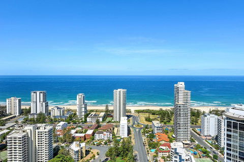 Qube Broadbeach Ocean View Apartments - St Kilda Accommodation 34