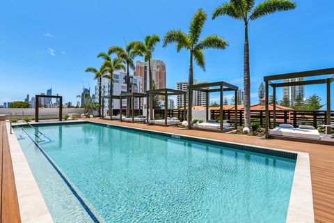 Qube Broadbeach Ocean View Apartments - St Kilda Accommodation 15
