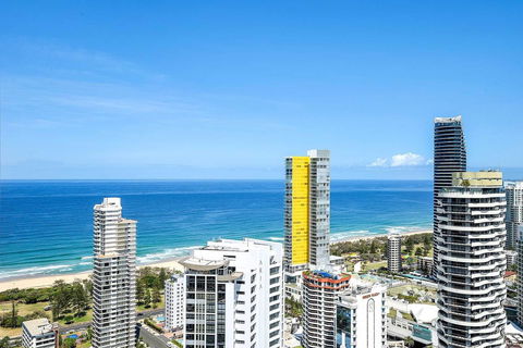 Qube Broadbeach Ocean View Apartments - St Kilda Accommodation 36