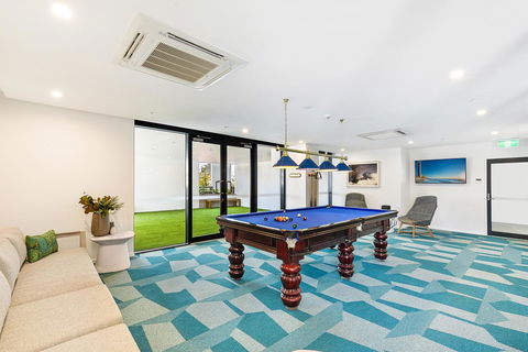 Qube Broadbeach Ocean View Apartments - St Kilda Accommodation 33