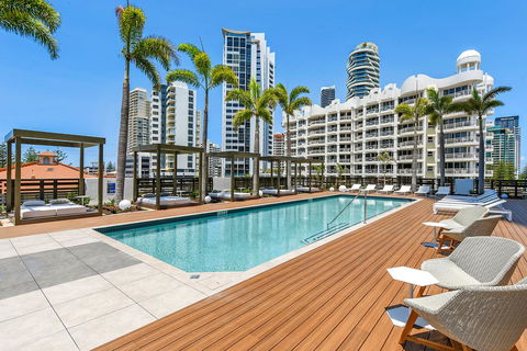 Qube Broadbeach Ocean View Apartments - St Kilda Accommodation 11