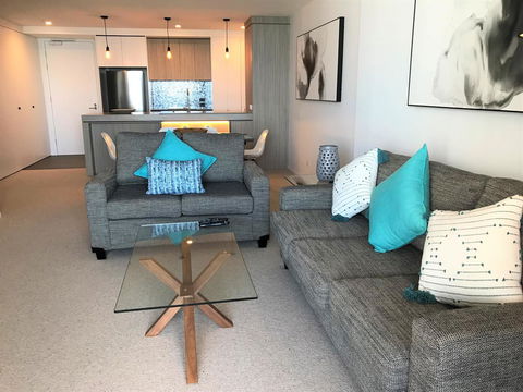Qube Broadbeach Ocean View Apartments - St Kilda Accommodation 27