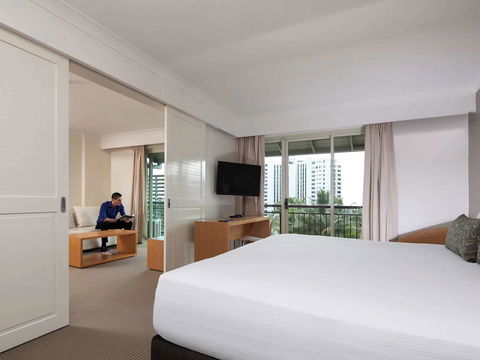 Novotel Cairns Oasis Resort - St Kilda Accommodation 41