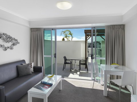 Oaks Mackay Rivermarque Hotel - St Kilda Accommodation 1