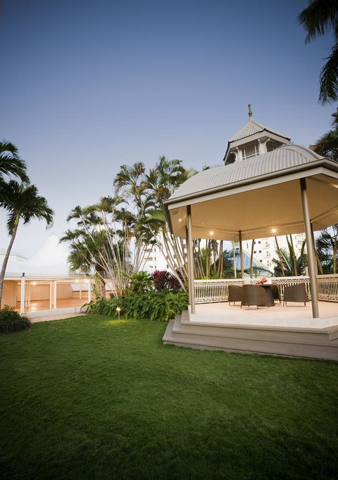 Pullman Cairns International - St Kilda Accommodation 25