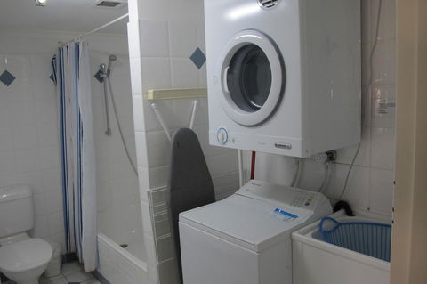 Grangewood Court Apartments - St Kilda Accommodation 26