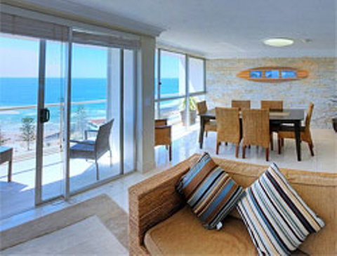 Burleigh Beach Tower - St Kilda Accommodation 12