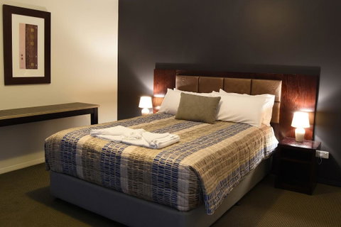 Atricom - St Kilda Accommodation 9