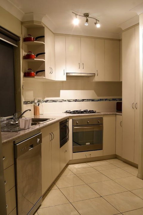 Atricom - St Kilda Accommodation 6