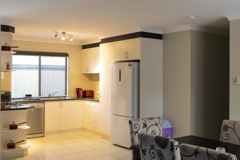 Atricom - St Kilda Accommodation 5