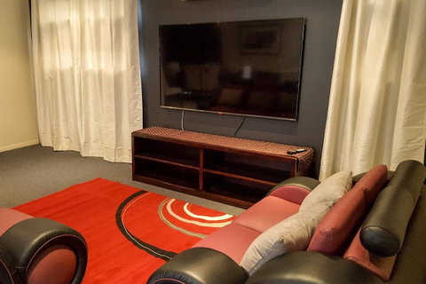 Atricom - St Kilda Accommodation 8