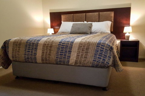 Atricom - St Kilda Accommodation 4