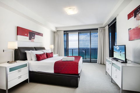 Ultra Broadbeach - St Kilda Accommodation 13
