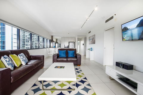 Ultra Broadbeach - St Kilda Accommodation 10