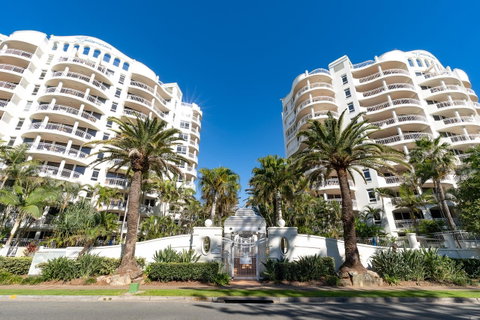 ULTIQA Burleigh Mediterranean Resort - St Kilda Accommodation 13
