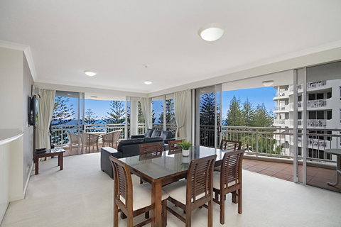 ULTIQA Burleigh Mediterranean Resort - St Kilda Accommodation 4