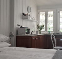 Halcyon on Bardon - St Kilda Accommodation