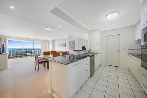 Oscar On Main Beach Resort - St Kilda Accommodation 4