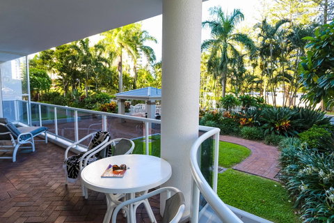 Oscar On Main Beach Resort - St Kilda Accommodation 24