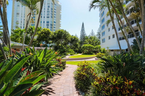 Oscar On Main Beach Resort - St Kilda Accommodation 21
