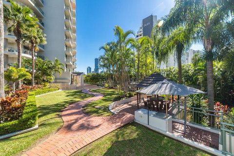 The Meriton Apartments On Main Beach - St Kilda Accommodation 39