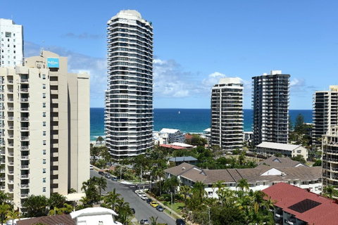 The Meriton Apartments On Main Beach - St Kilda Accommodation 27