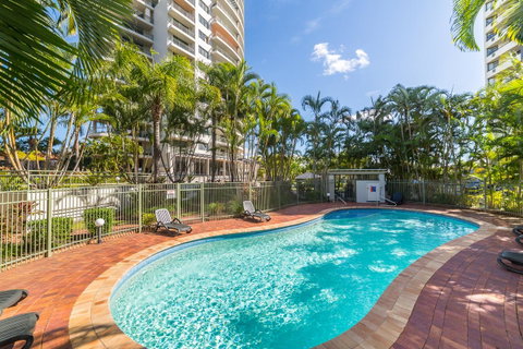The Meriton Apartments On Main Beach - St Kilda Accommodation 37