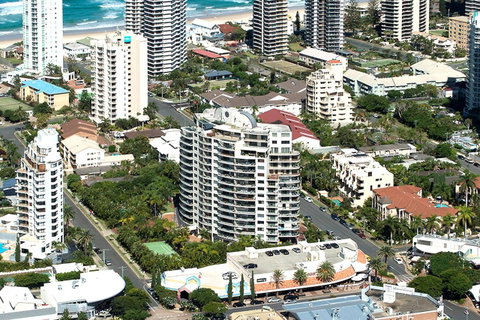 The Meriton Apartments On Main Beach - St Kilda Accommodation 26