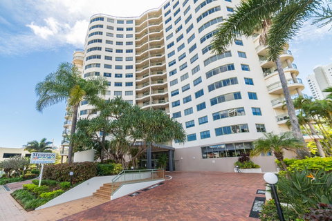 The Meriton Apartments On Main Beach - St Kilda Accommodation 38