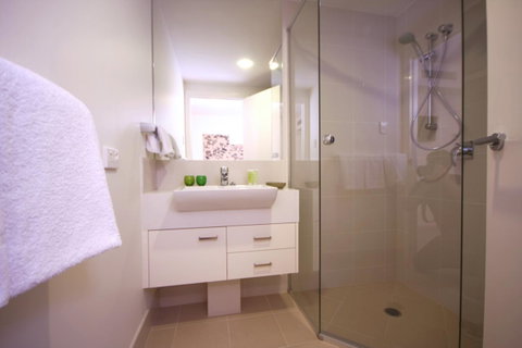 Domain Serviced Apartments - St Kilda Accommodation 6
