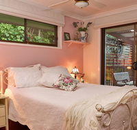 Manitzky Magic -BB Home with Heart - St Kilda Accommodation