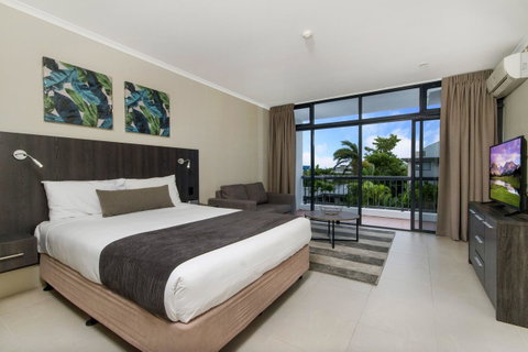 Sunshine Tower Hotel - St Kilda Accommodation 1