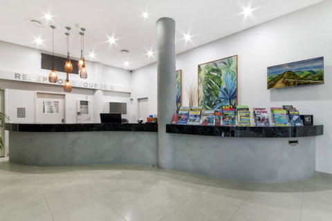 Sunshine Tower Hotel - St Kilda Accommodation 24