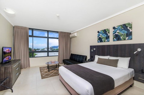 Sunshine Tower Hotel - St Kilda Accommodation 5
