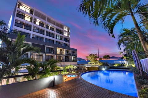 Sunshine Tower Hotel - St Kilda Accommodation 0