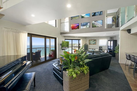 Burleigh Esplanade Apartments - St Kilda Accommodation 26